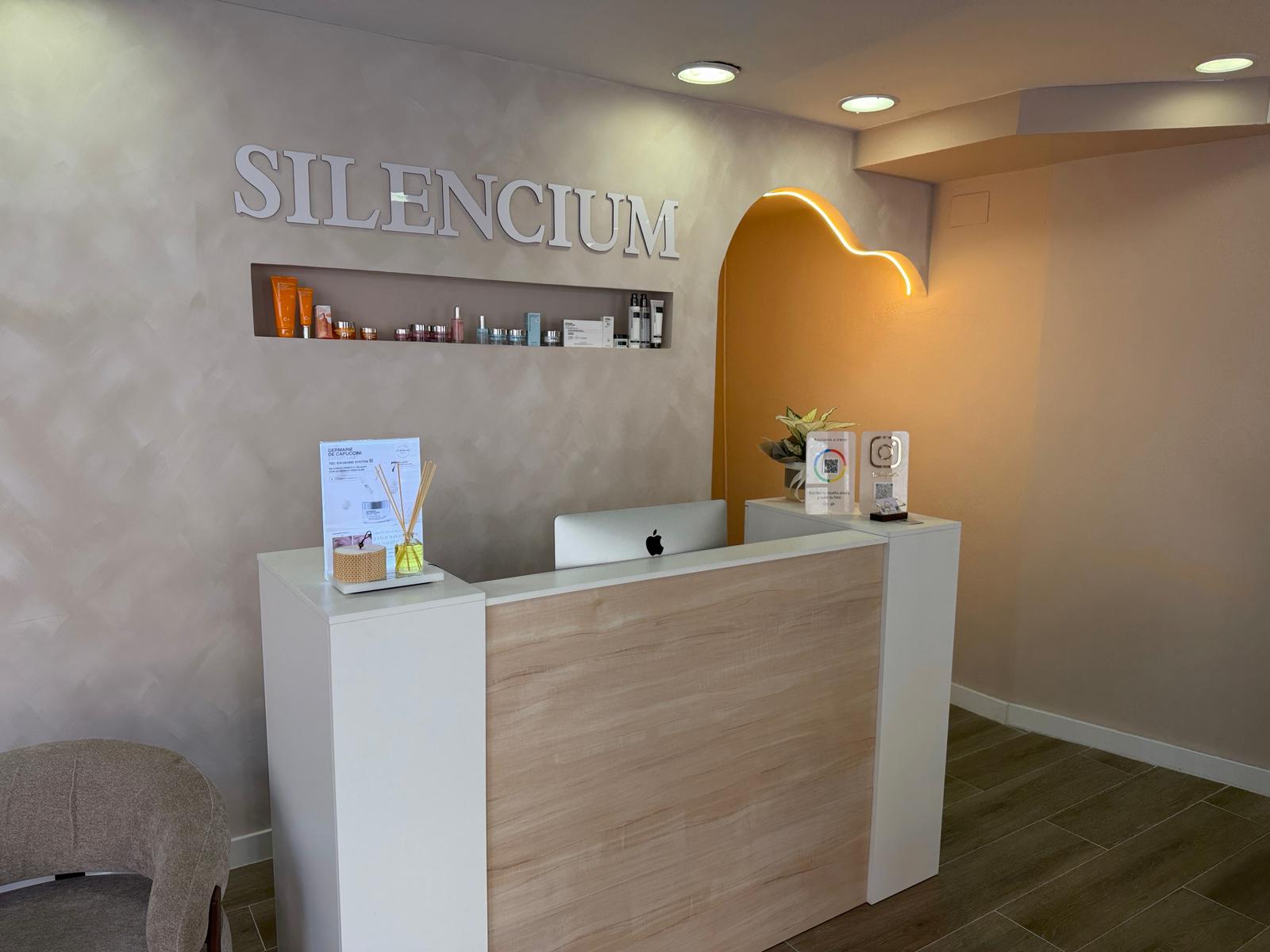 Recepción de SILENCIUM Spa Capilar en Tarragona